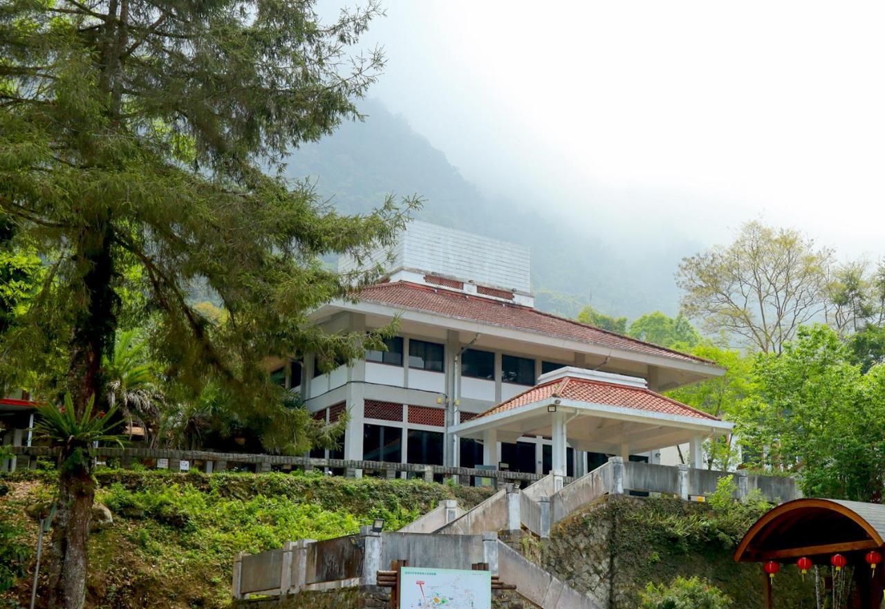 Howard Resort Xitou Лугу Экстерьер фото