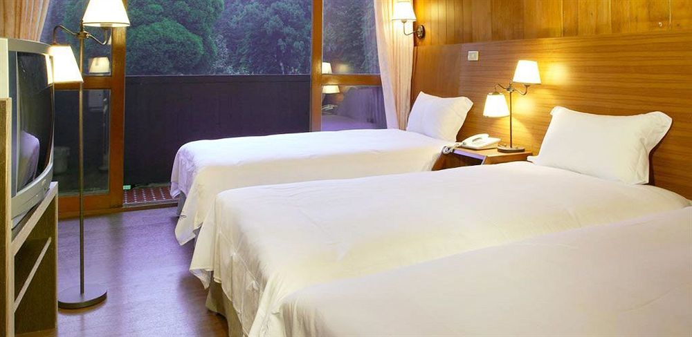 Howard Resort Xitou Лугу Экстерьер фото