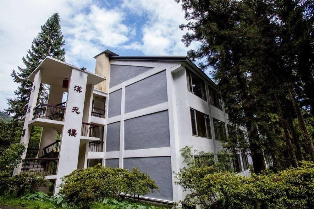 Howard Resort Xitou Лугу Экстерьер фото